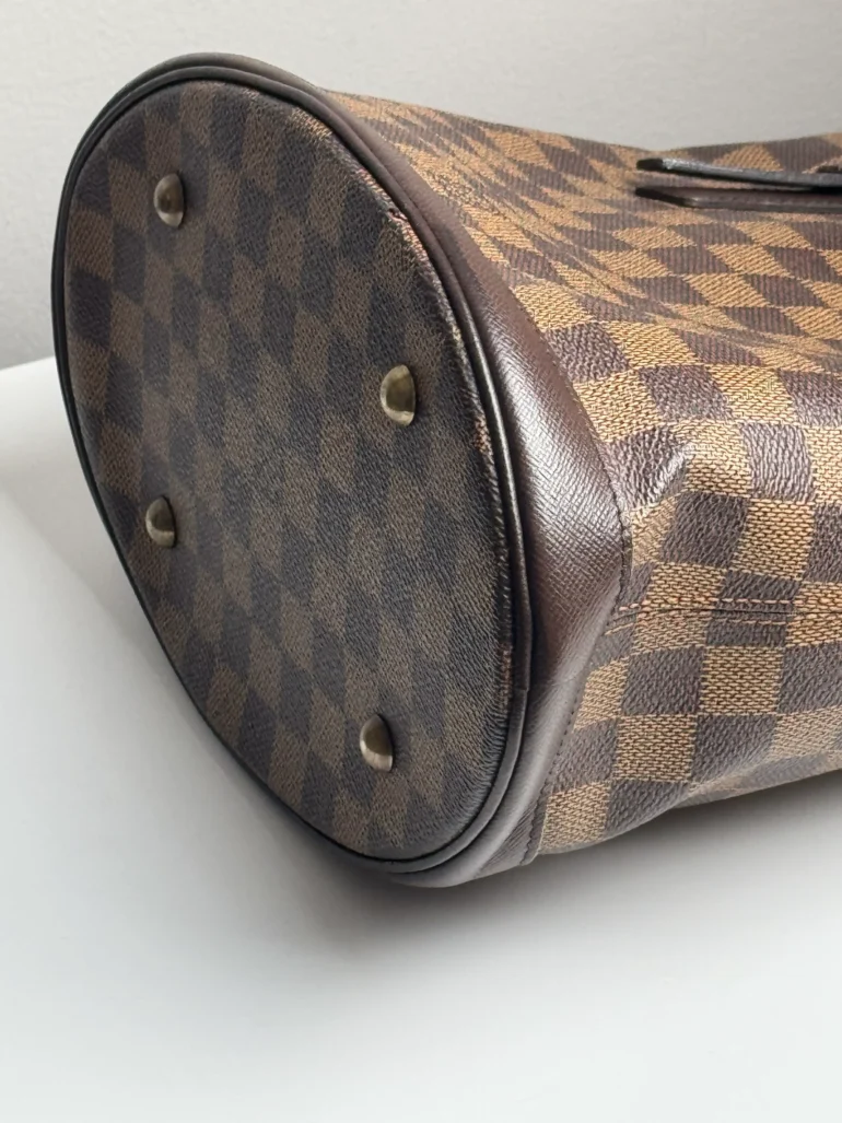 Louis Vuitton Damier Ebene Marais Bucket 23