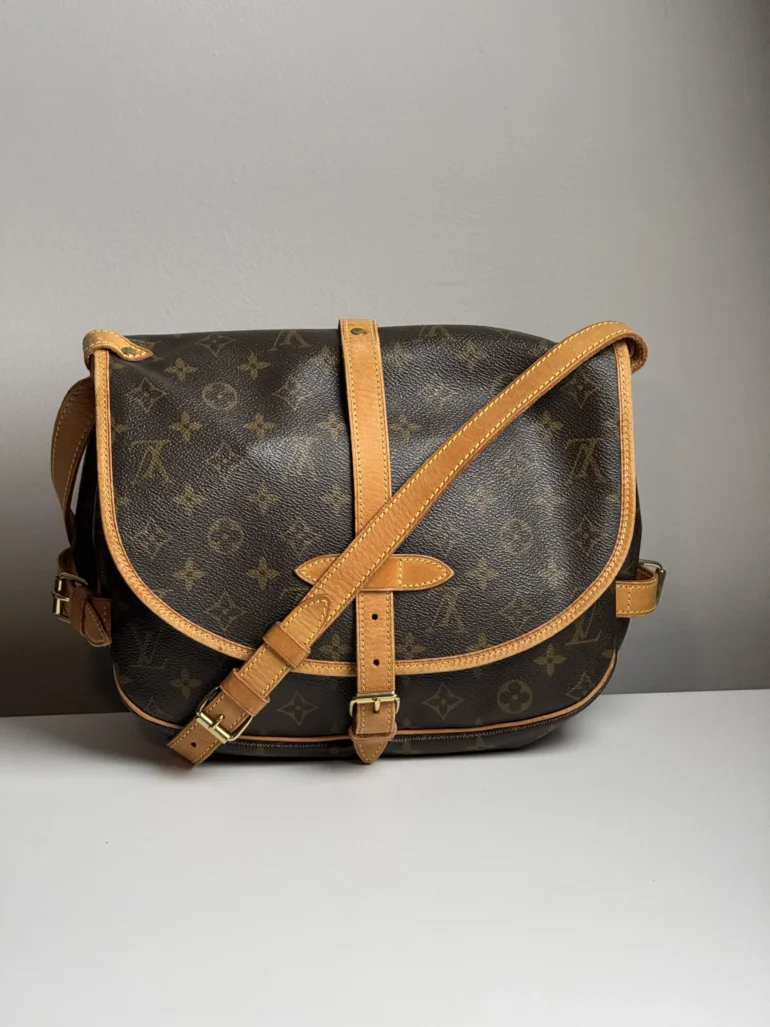 Louis Vuittion Monogram Saumur 30 Messenger Bag