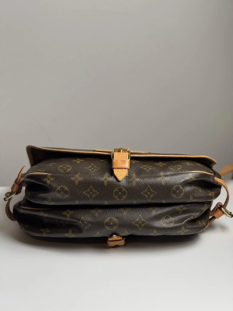 Louis Vuittion Monogram Saumur 30 Messenger Bag