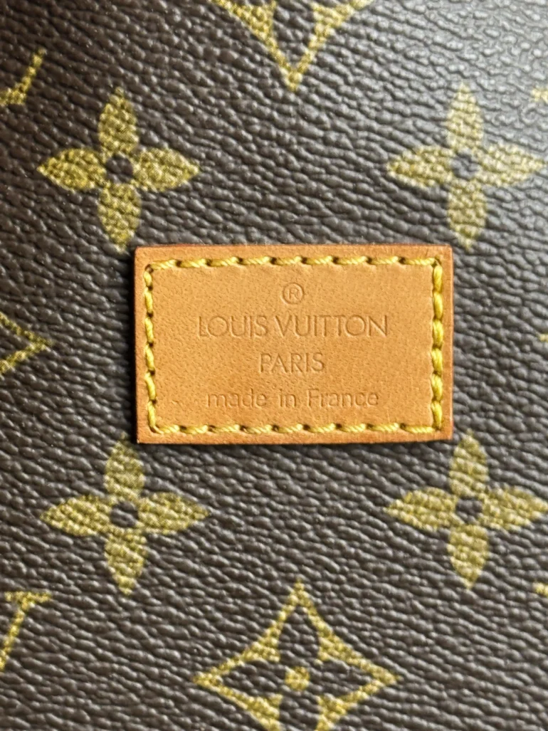 Louis Vuitton Monogram Saumur 30 Shoulder Bag