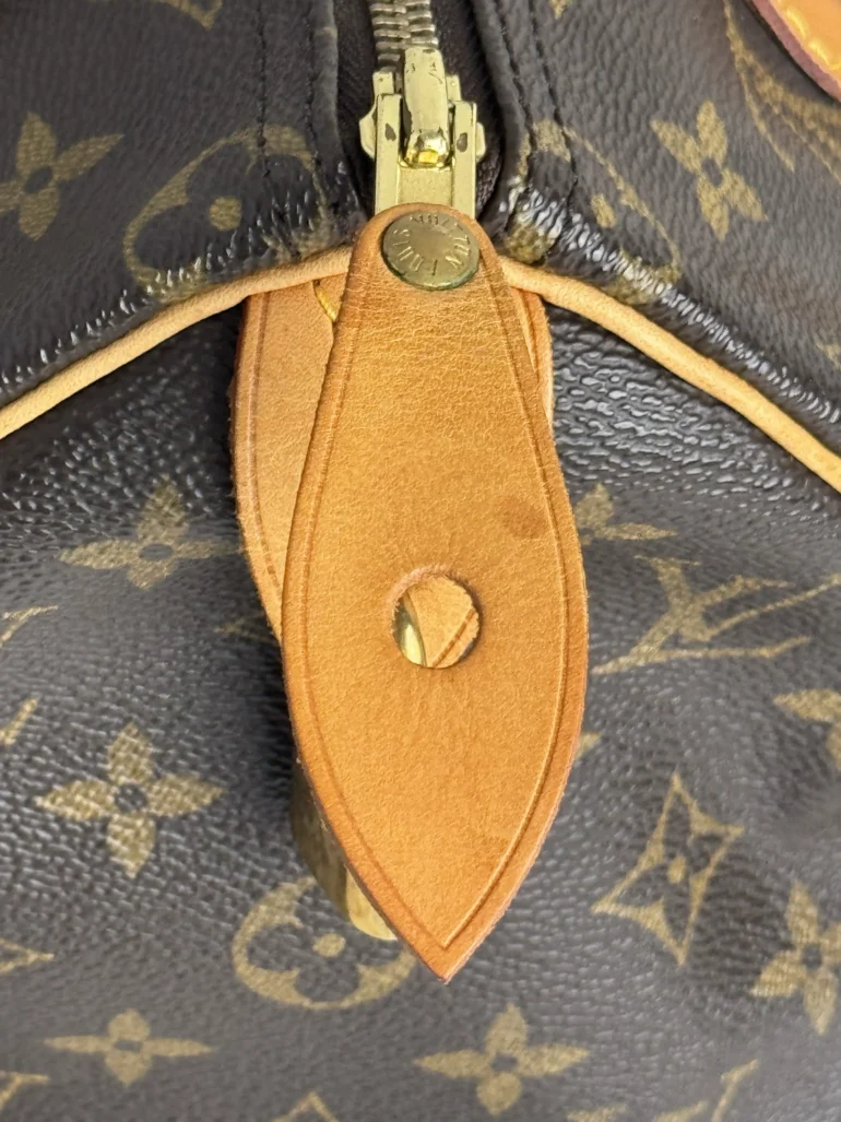 Pre Owned Louis Vuitton Speedy 25 Monogram Top Handle Bag