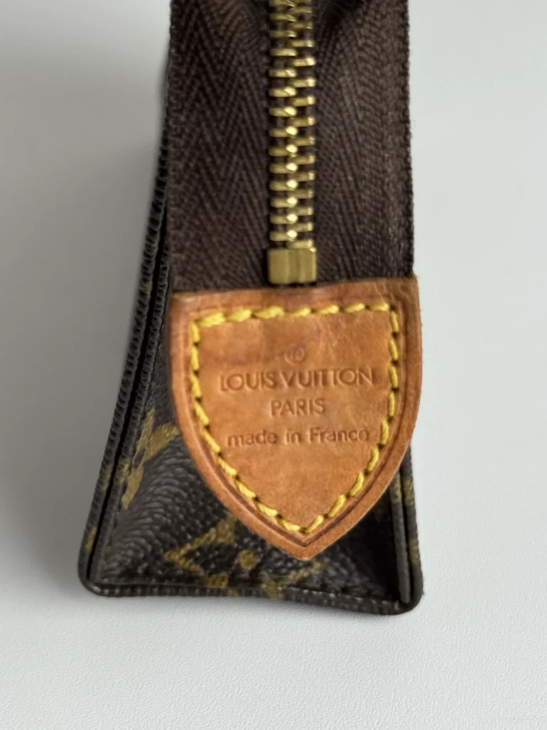 Louis Vuitton Monogram Tolietry 15'