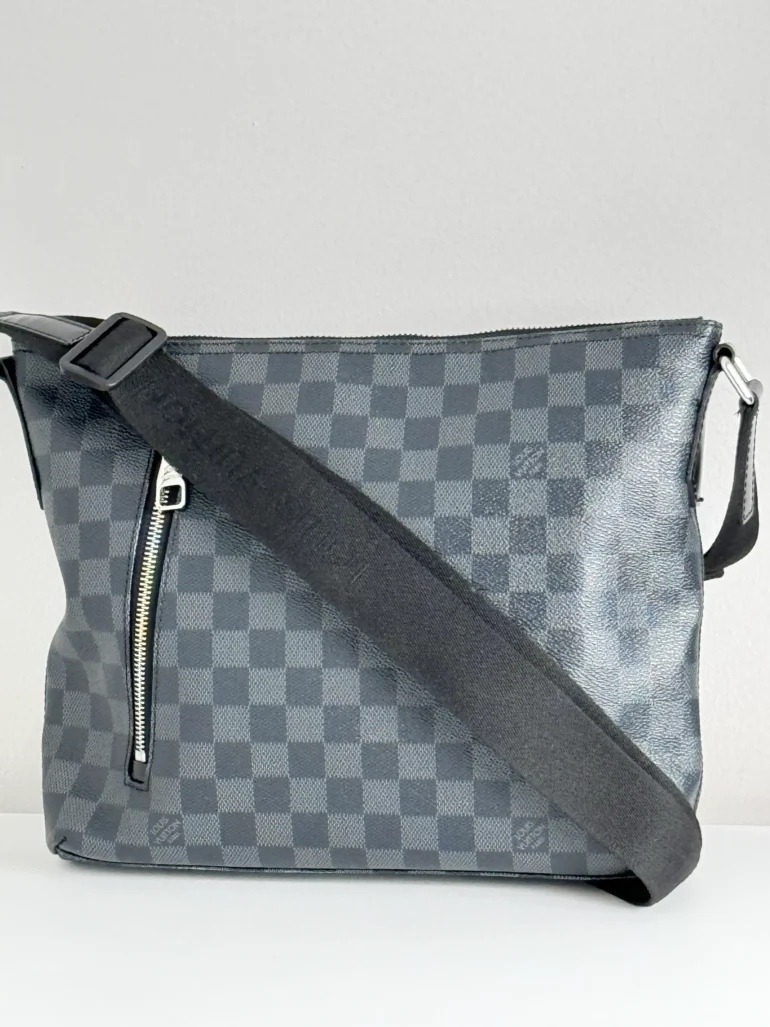 Pre Owned Louis Vuitton Damier Graphite Mick MM