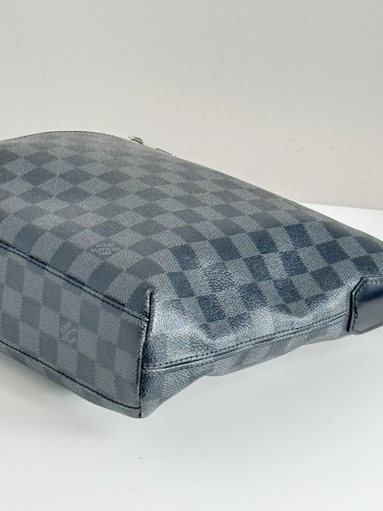 Pre Owned Louis Vuitton Damier Graphite Mick MM